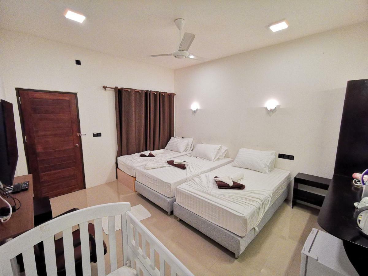 Summer Inn Thoddoo Exterior foto